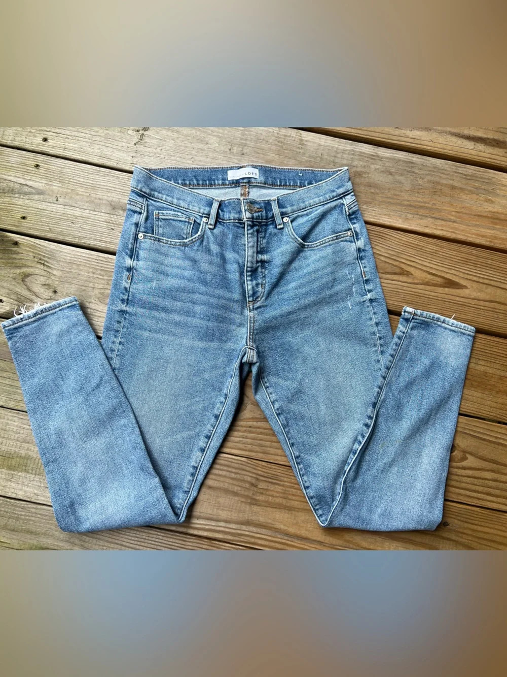 LOFT Skinny Light Wash Jeans 8/29 - Picture 2 of 10